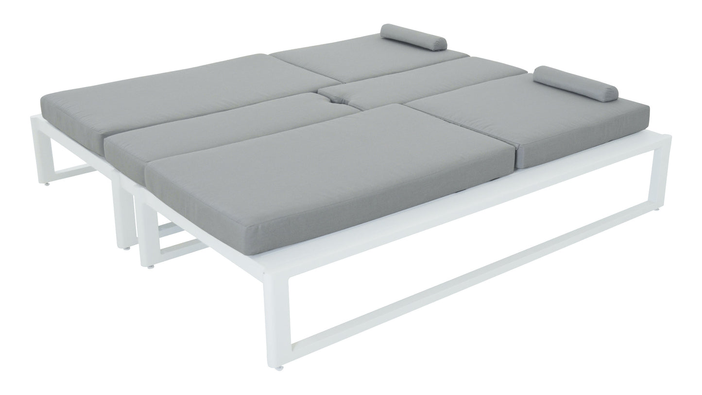 Shelta Capricorn Double Daybed